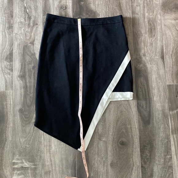 Women’s Forever21 asymmetrical black and white skirt - Picture 3 of 6